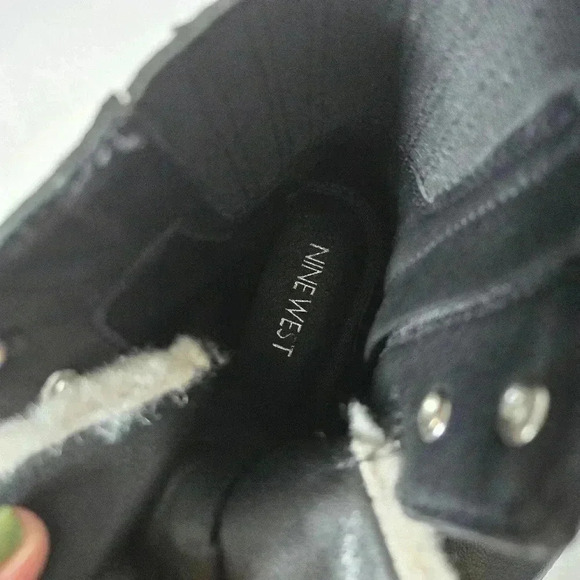 Nine West Ivani Sherpa Lace Up Lug Sole Combat Ankle Boots Booties Sz 6 - Picture 6 of 7